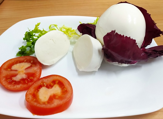 Fior di latte, trecce, treccione, nodi, ciliegine, sfoglia