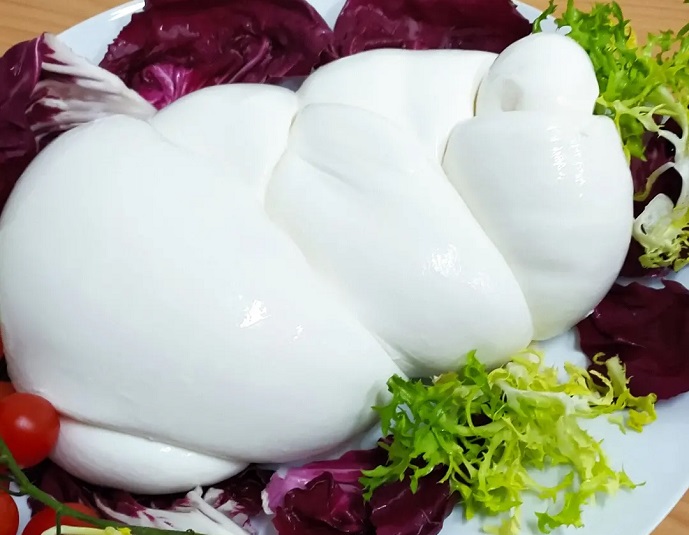 Fior di latte, trecce, treccione, nodi, ciliegine, sfoglia